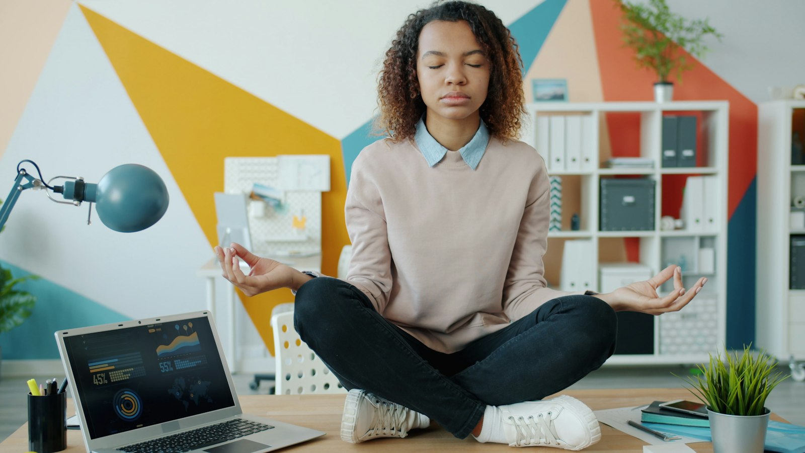Stress, group dynamics and communication